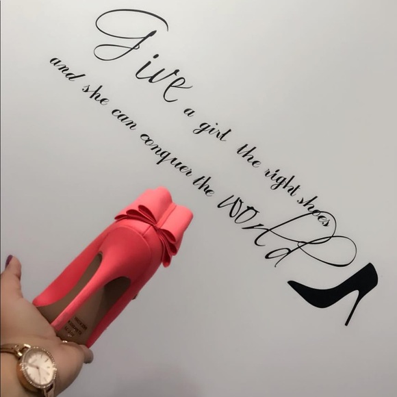 Meet your Posher, Nazanin - Picture 2 of 3